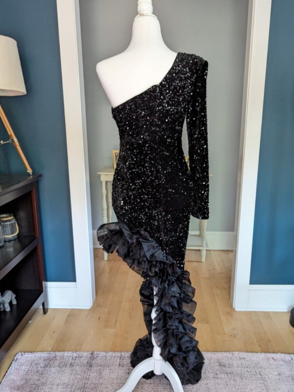 Faeriesty Asymmetrical One Shoulder Long Sleeve Velour Sequin Gown Size Medium - Picture 6 of 16